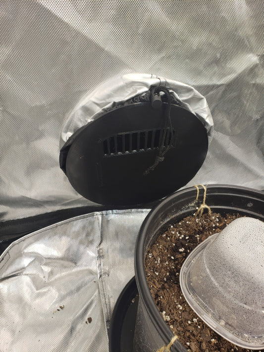 Passive air intake for grow tents. 8 inch