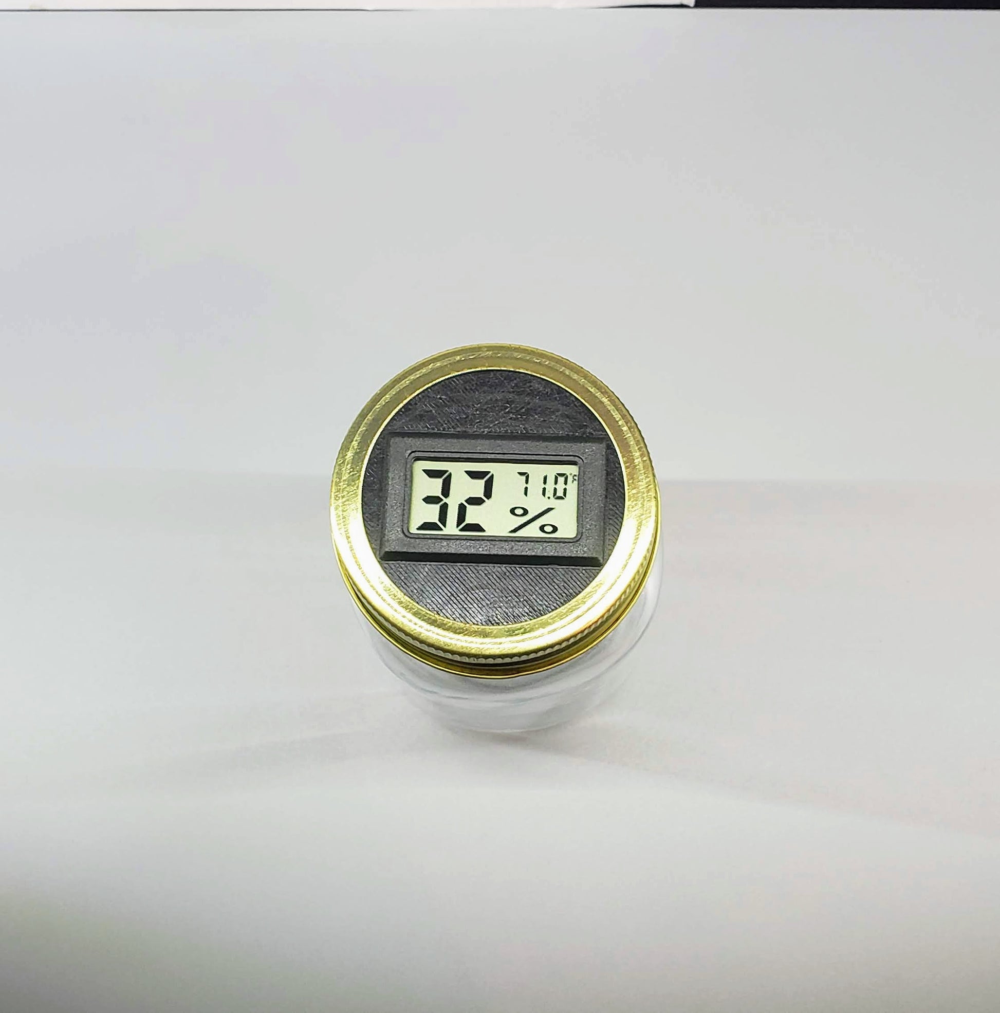 Set of 4 Hygrometer Lids for Wide and Regular Mouth Mason Jars. 